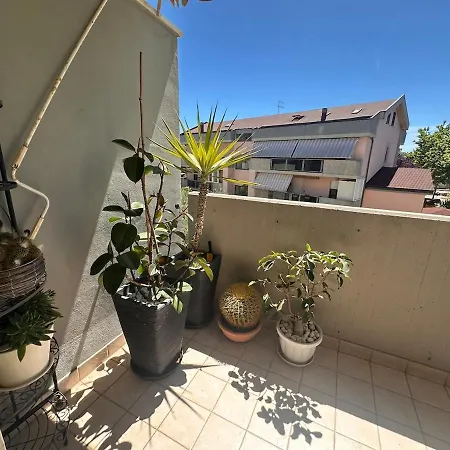 Camilla House - Parking & Relax