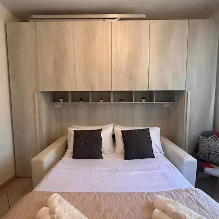 Camilla House - Parking & Relax شقة *